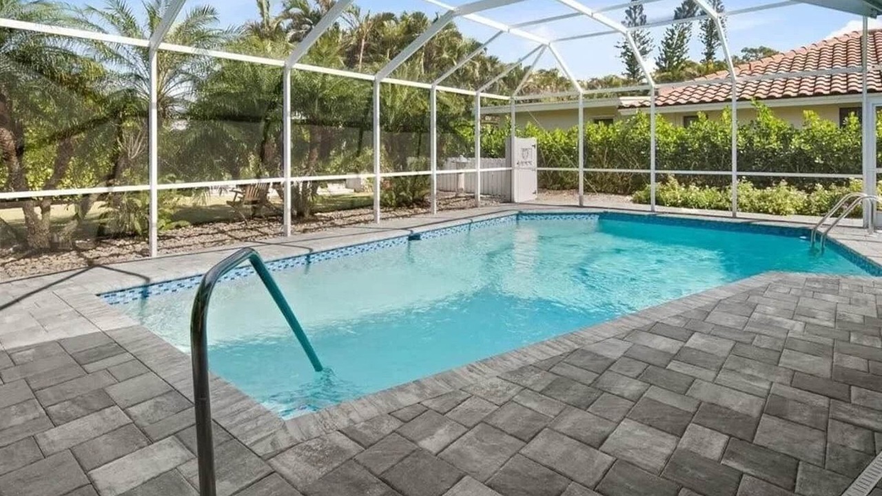Photo of Outdoor in Park Shore