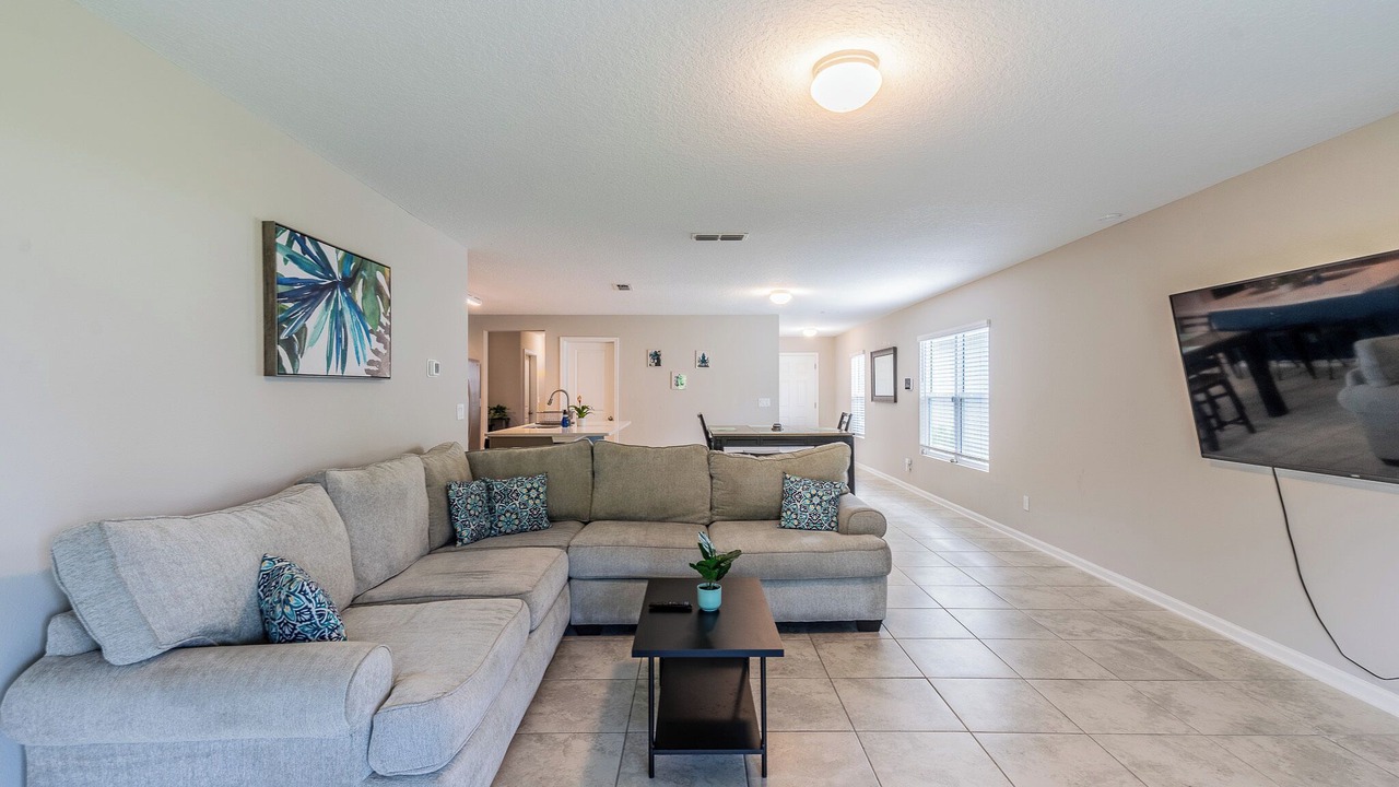 Photo of Livingroom in Northside