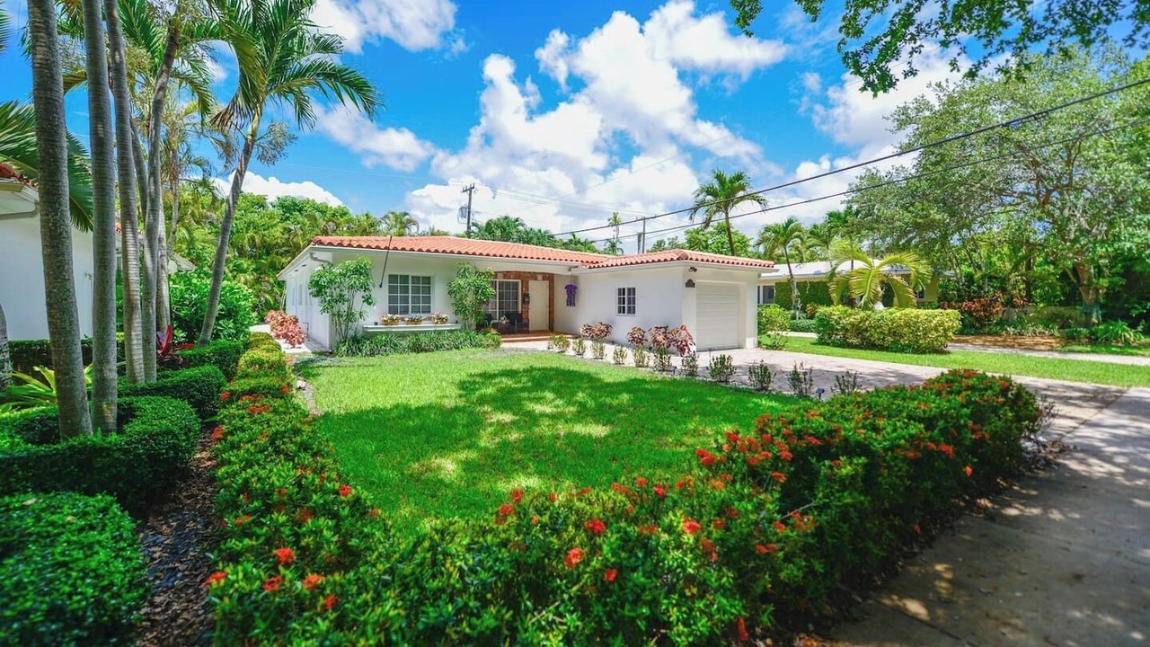 Photo of Outdoor in Coral Estates