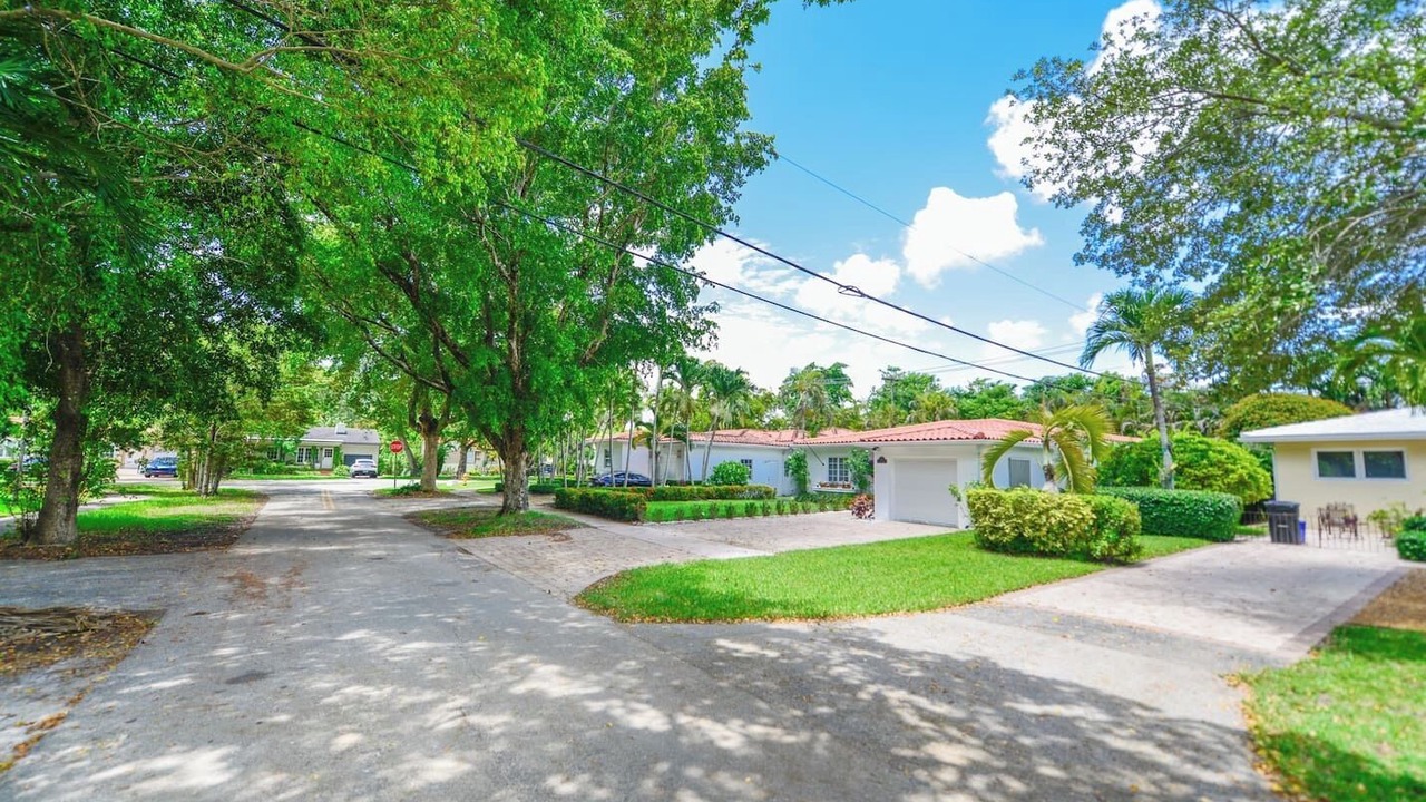 Photo of Outdoor in Coral Estates