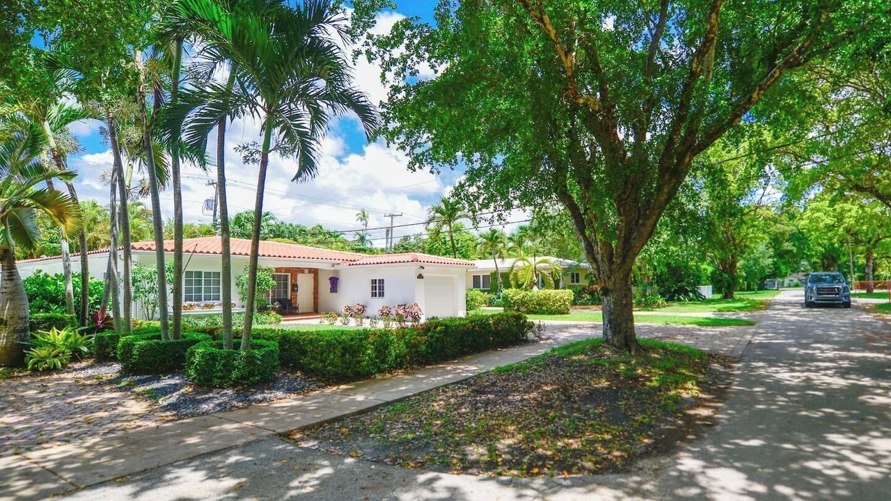 Photo of Outdoor in Coral Estates