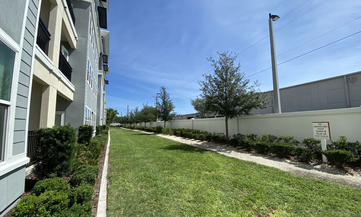 Photo of Outdoor in Carver City - Lincoln Gardens