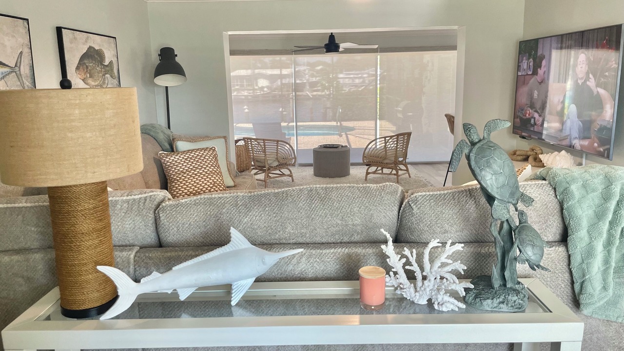 Photo of Livingroom in Bay Colony