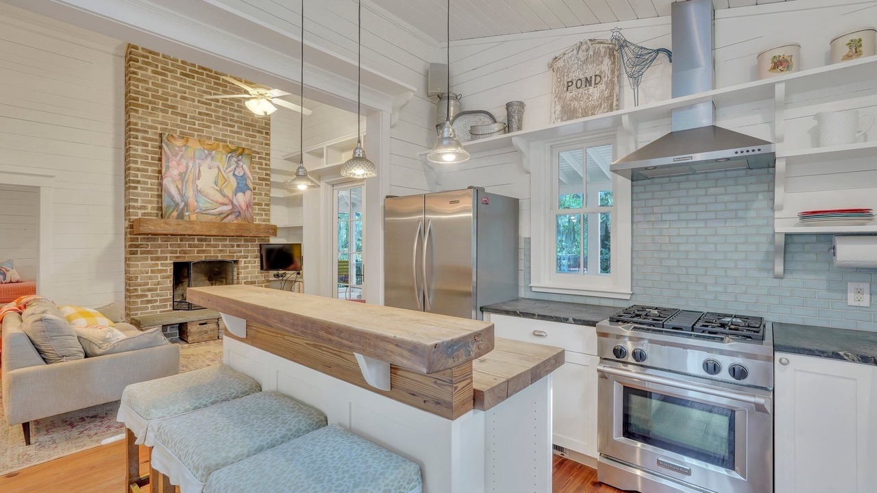 Photo of Kitchen in Whitemarsh Island