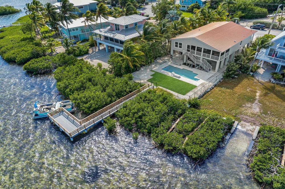 Photo of Outdoor in Breezeswept Beach Estates