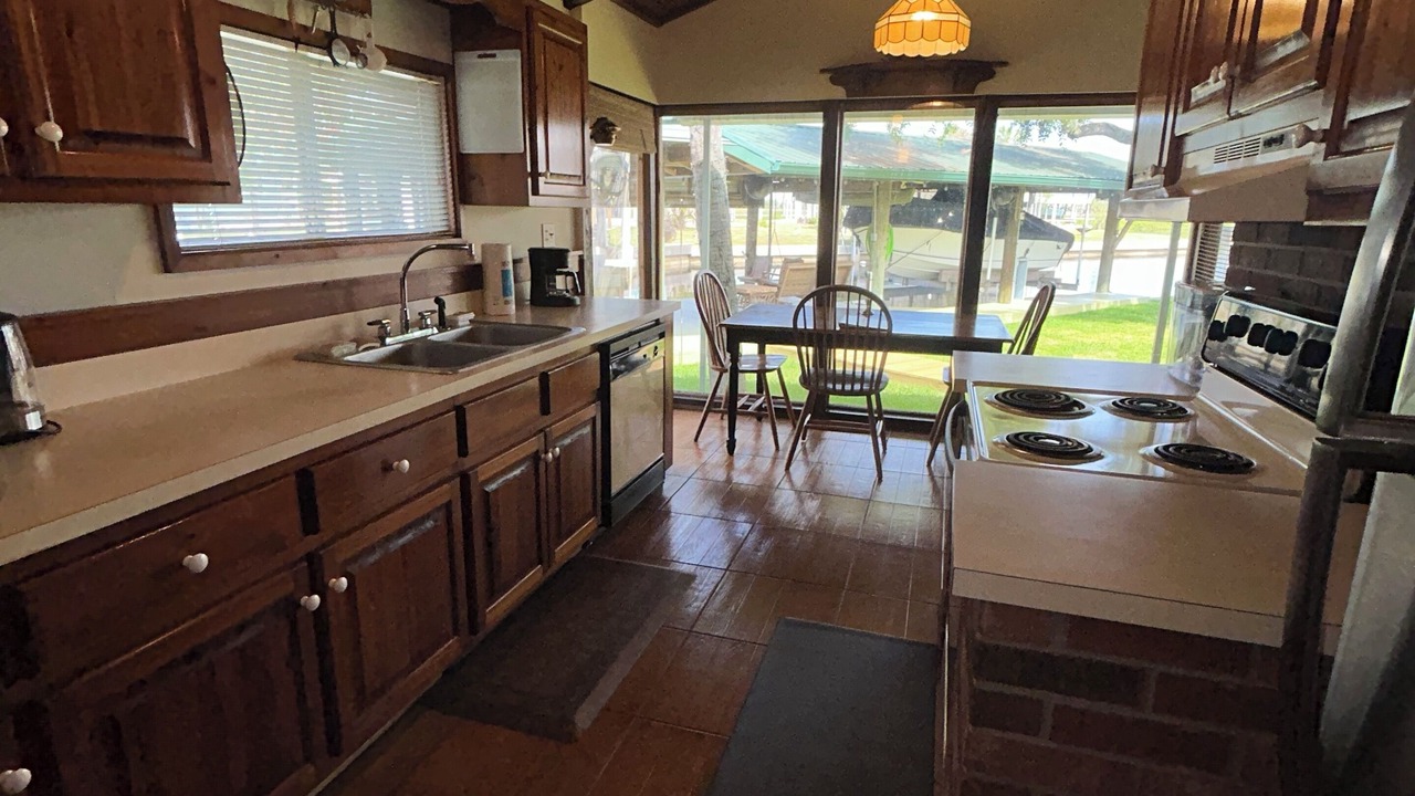 Photo of Kitchen in Suwannee