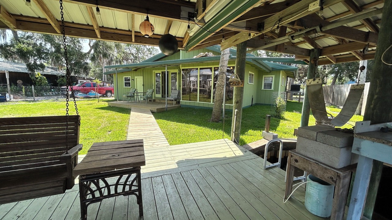 Photo of Patio Balcony in Suwannee