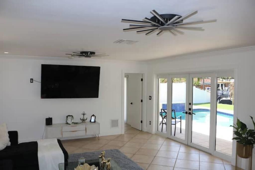 Photo of Others in Coral Ridge Isles