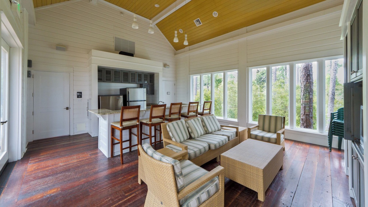 Photo of Patio Balcony in Baytowne Wharf