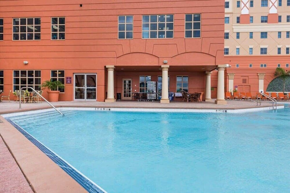Photo of Outdoor in Florida Center