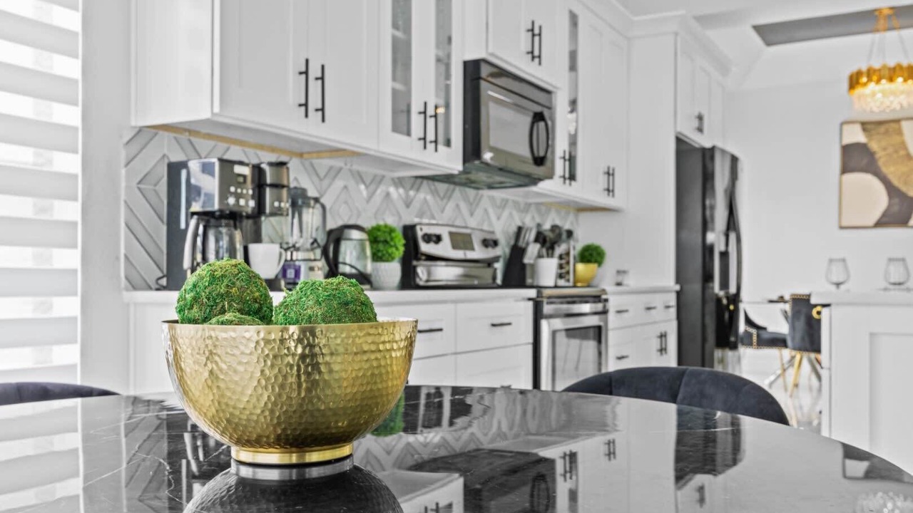 Photo of Kitchen in Lake Davenport Estates