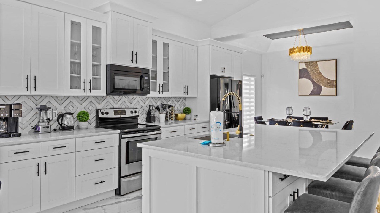 Photo of Kitchen in Lake Davenport Estates