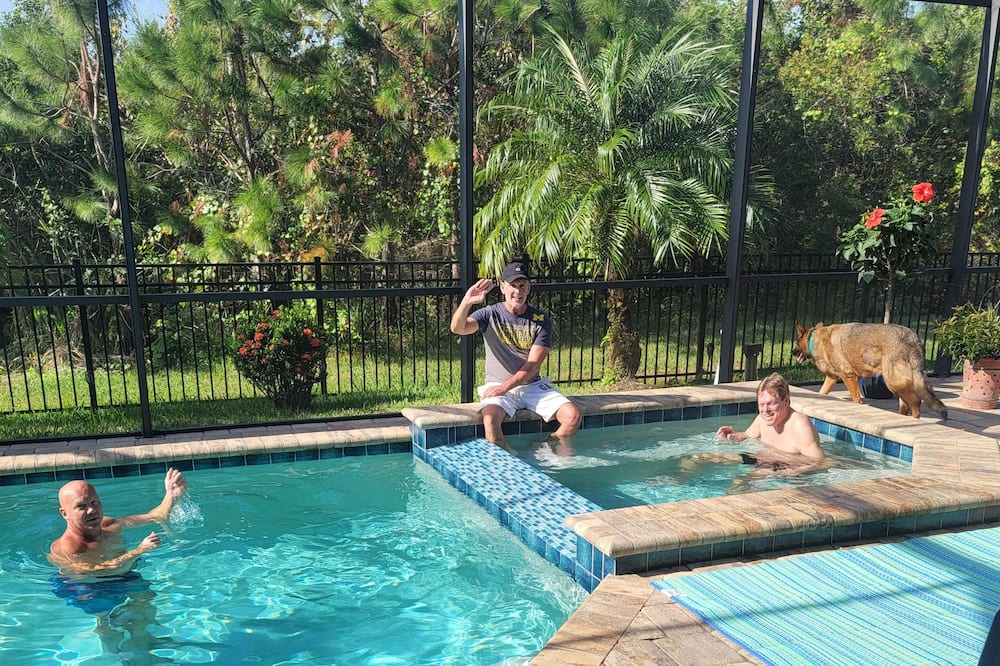 Photo of Outdoor in Parrish