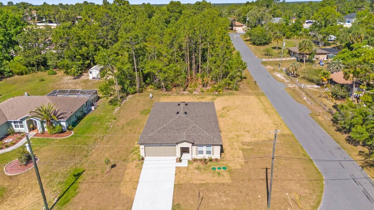 Photo of Outdoor in Avis Oaks