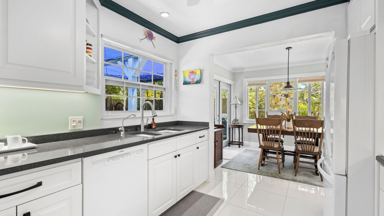 Photo of Kitchen in Longbeach Village