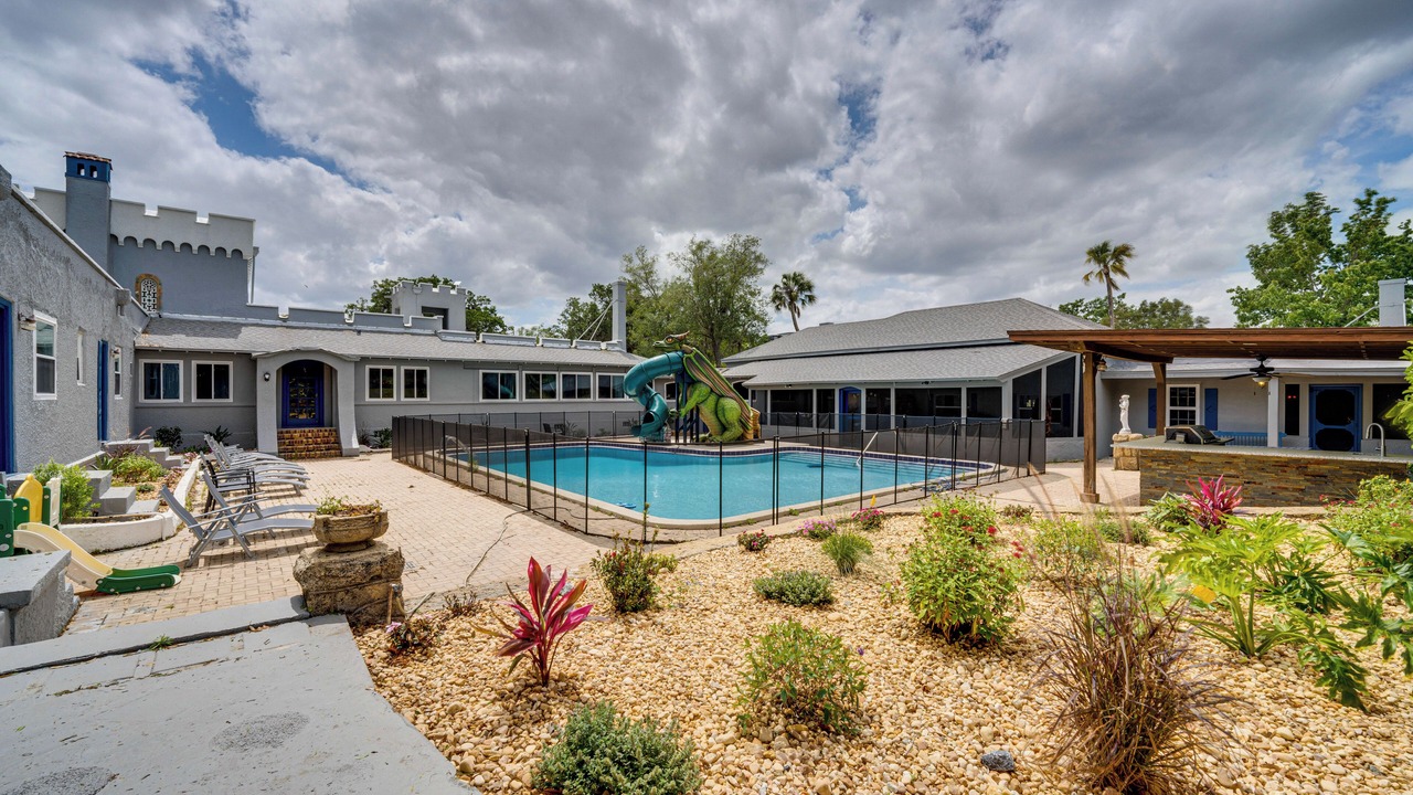 Photo of Outdoor in Highland Park