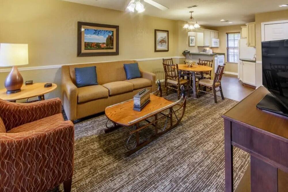 Photo of Livingroom in Clarkesville