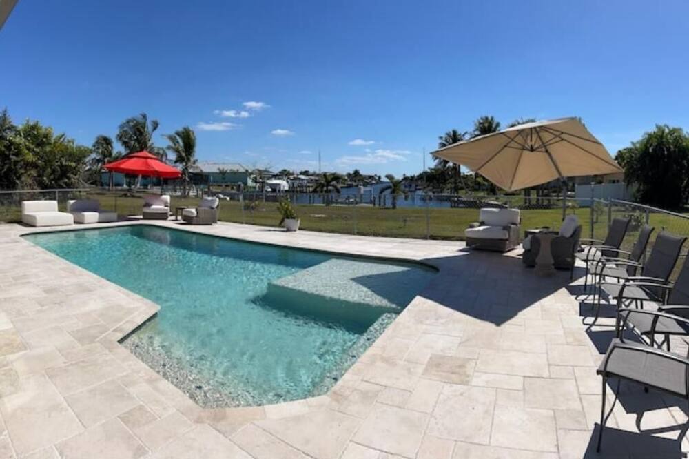 Photo of Outdoor in Edgewater