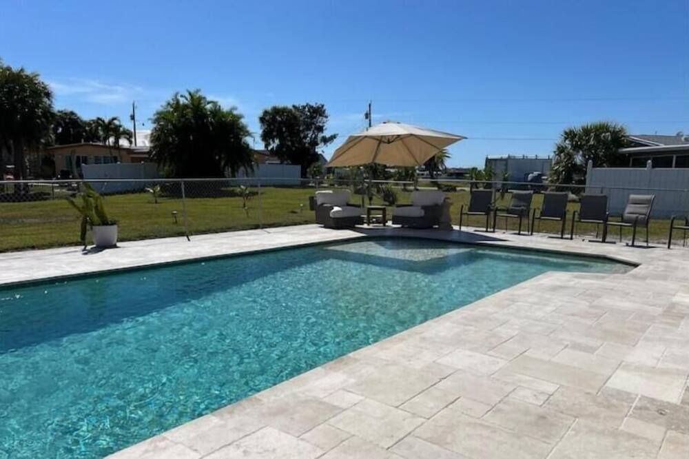 Photo of Outdoor in Edgewater