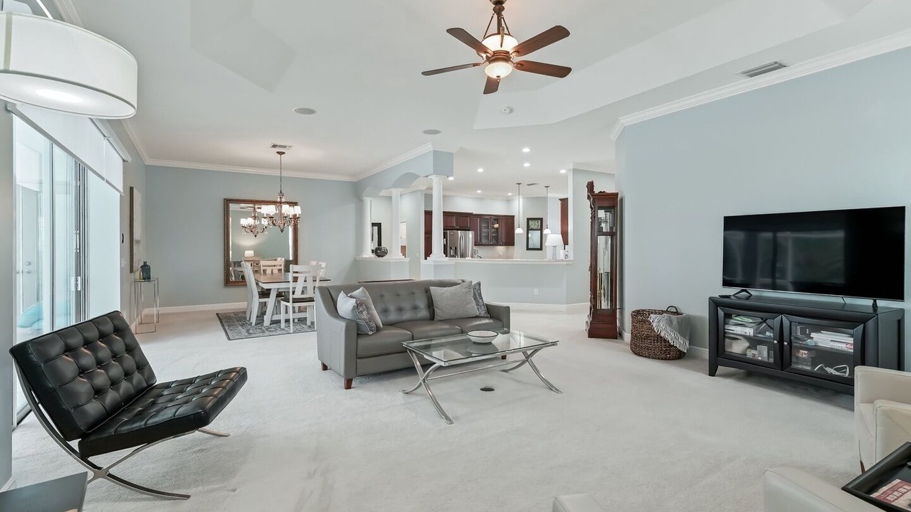 Photo of Livingroom in Lake Sumter Landing