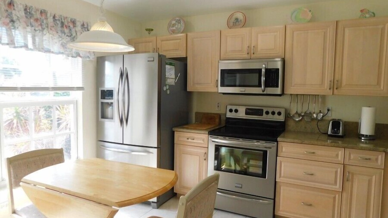 Photo of Kitchen in Beachwalk Isles