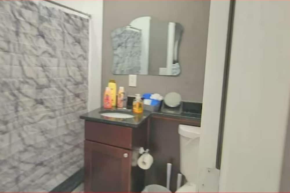 Photo of Bathroom in Egypt Lake-Leto