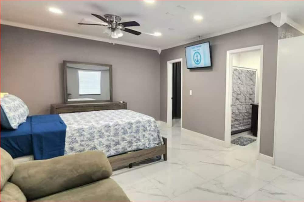 Photo of Bedroom in Egypt Lake-Leto