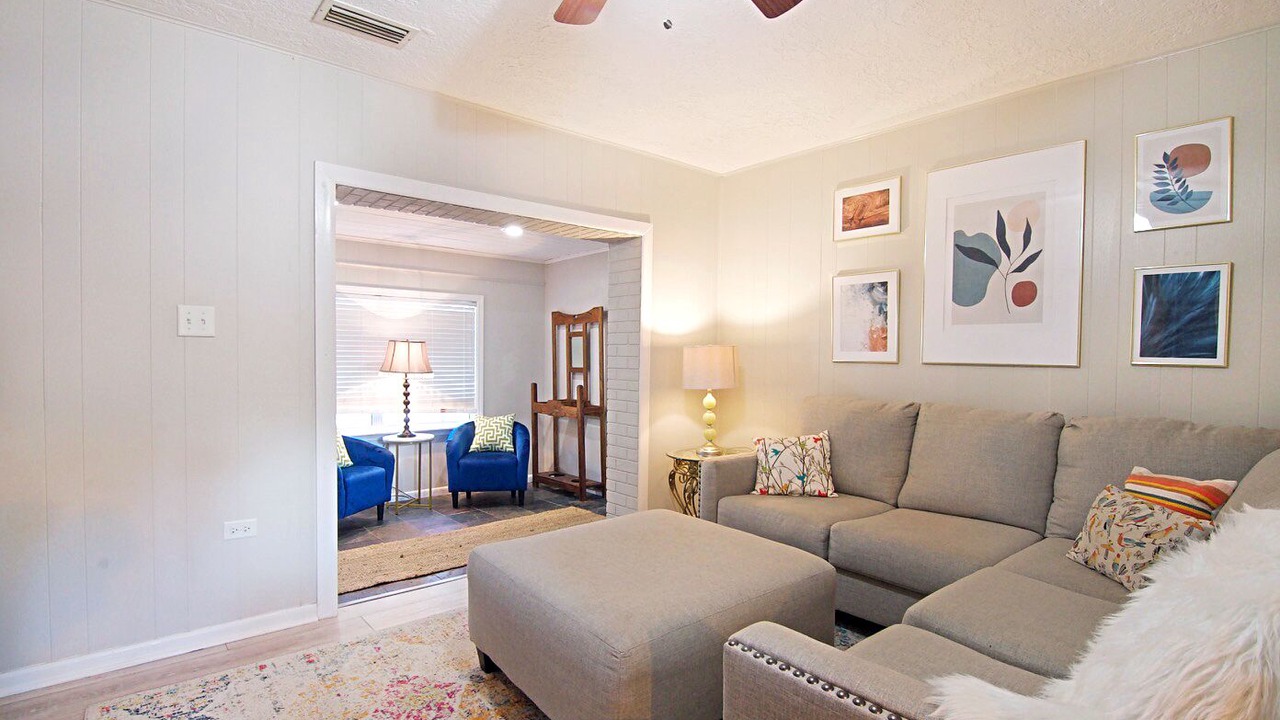 Photo of Livingroom in Fort King District
