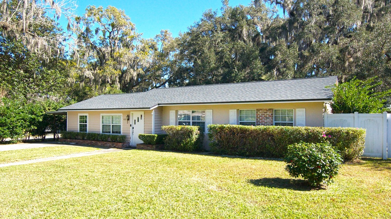 Photo of Outdoor in Fort King District