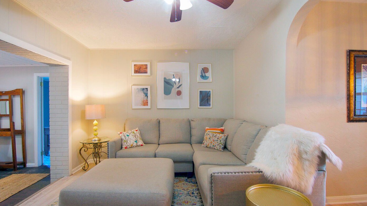 Photo of Livingroom in Fort King District