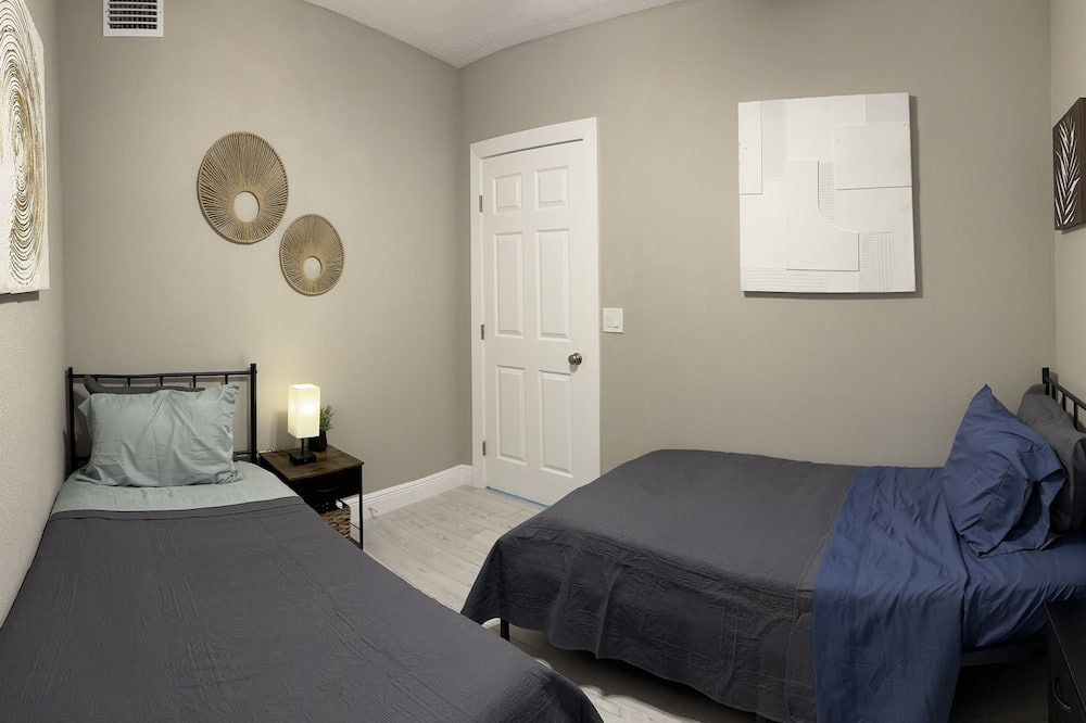Photo of Bedroom in Pine Hills