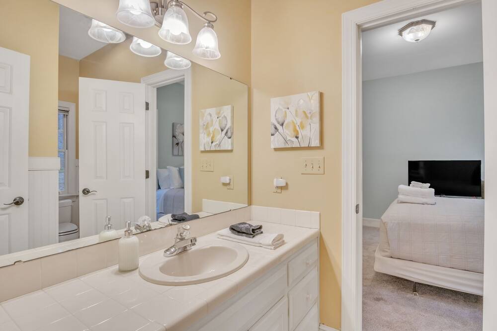 Photo of Bathroom in Inman