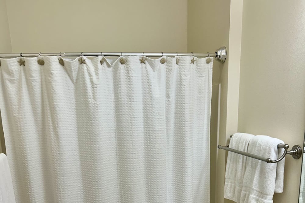 Photo of Bathroom in Virginia Trace