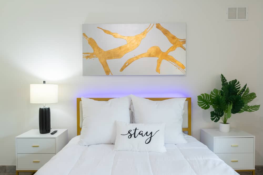 Photo of Bedroom in Crescent Beach