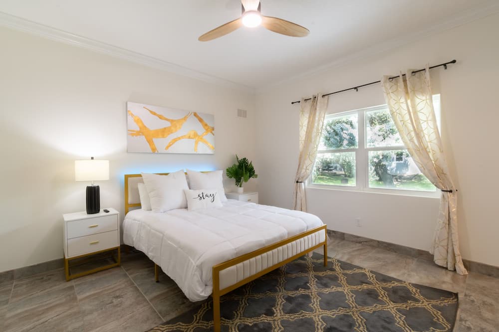Photo of Bedroom in Crescent Beach