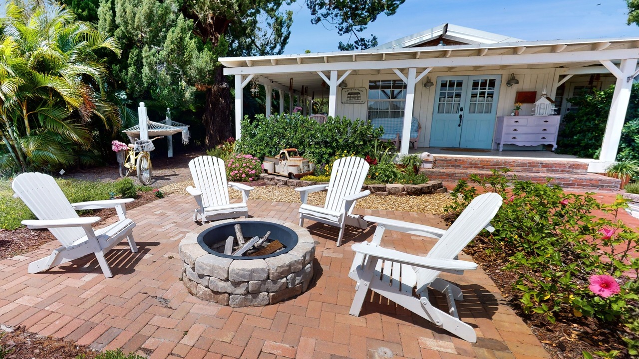 Photo of Patio Balcony in Buckingham