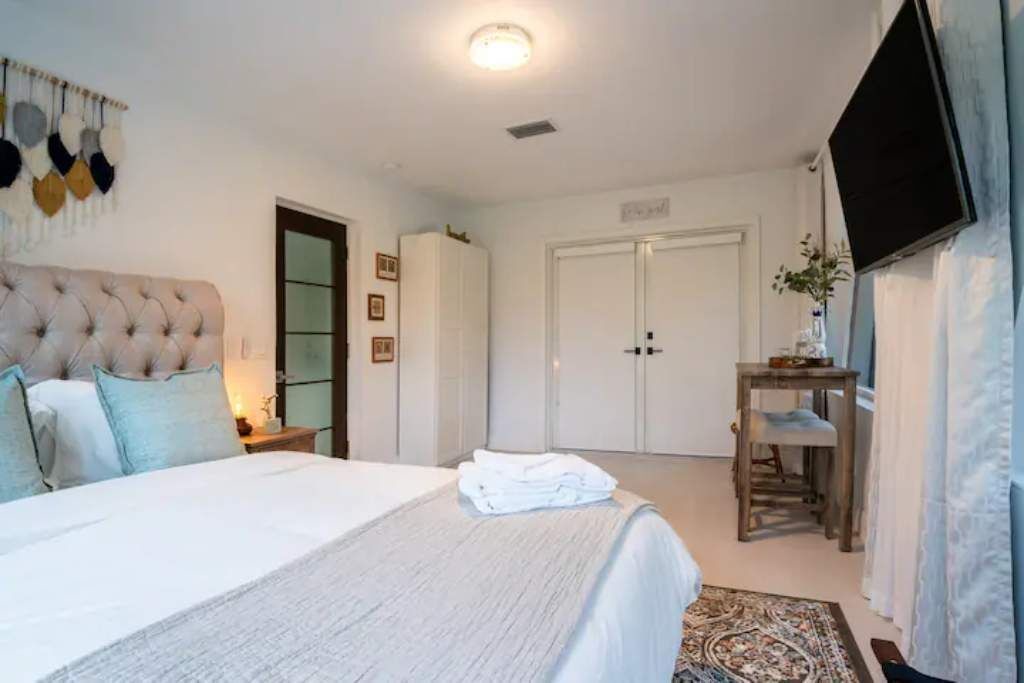 Photo of Bedroom in Homestead