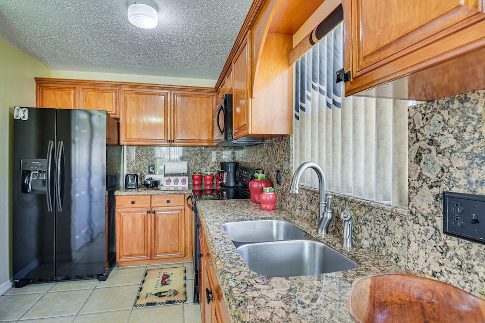 Photo of Kitchen in Pahokee
