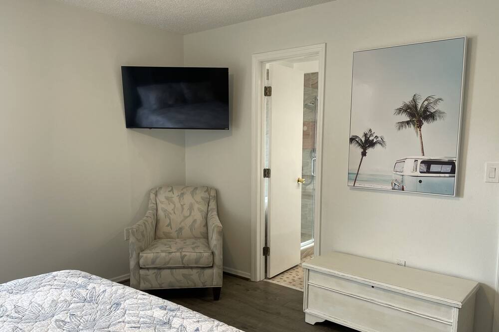 Photo of Bedroom in Brooksville