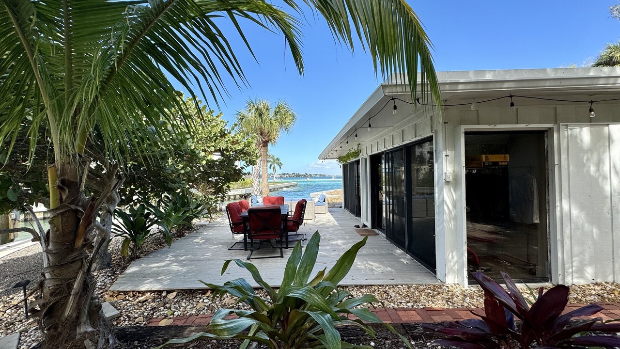 Photo of Patio Balcony in Bay Isle