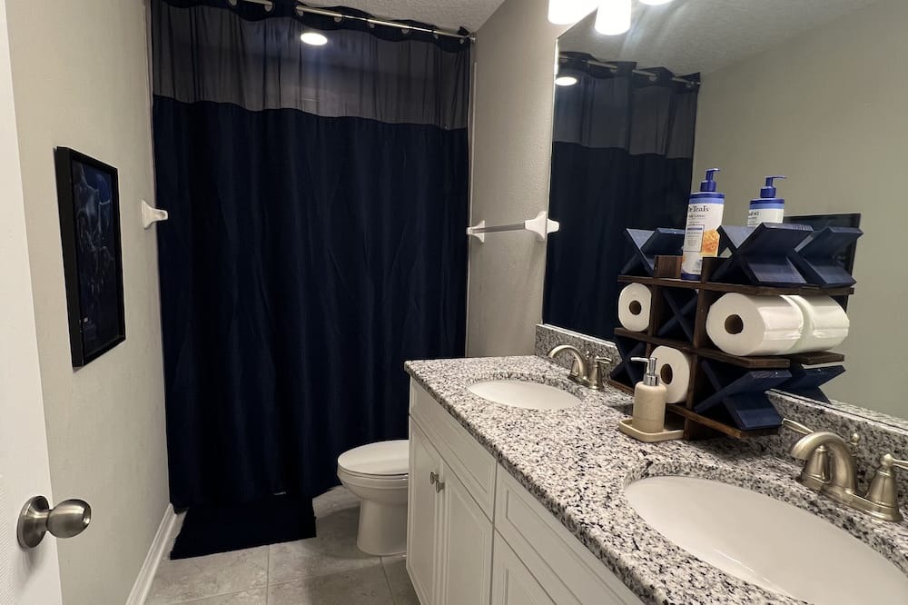 Photo of Bathroom in Zephyrhills