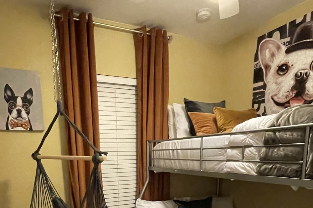 Photo of Bedroom in Urban Core
