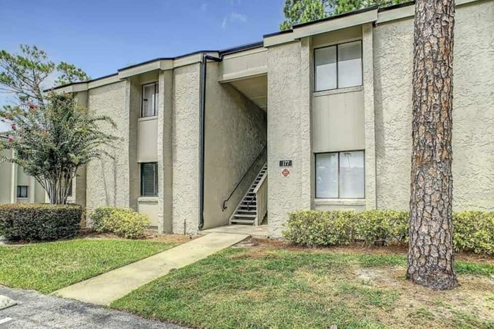 Photo of Outdoor in Longwood