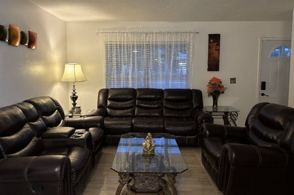 Photo of Livingroom in Fruitville