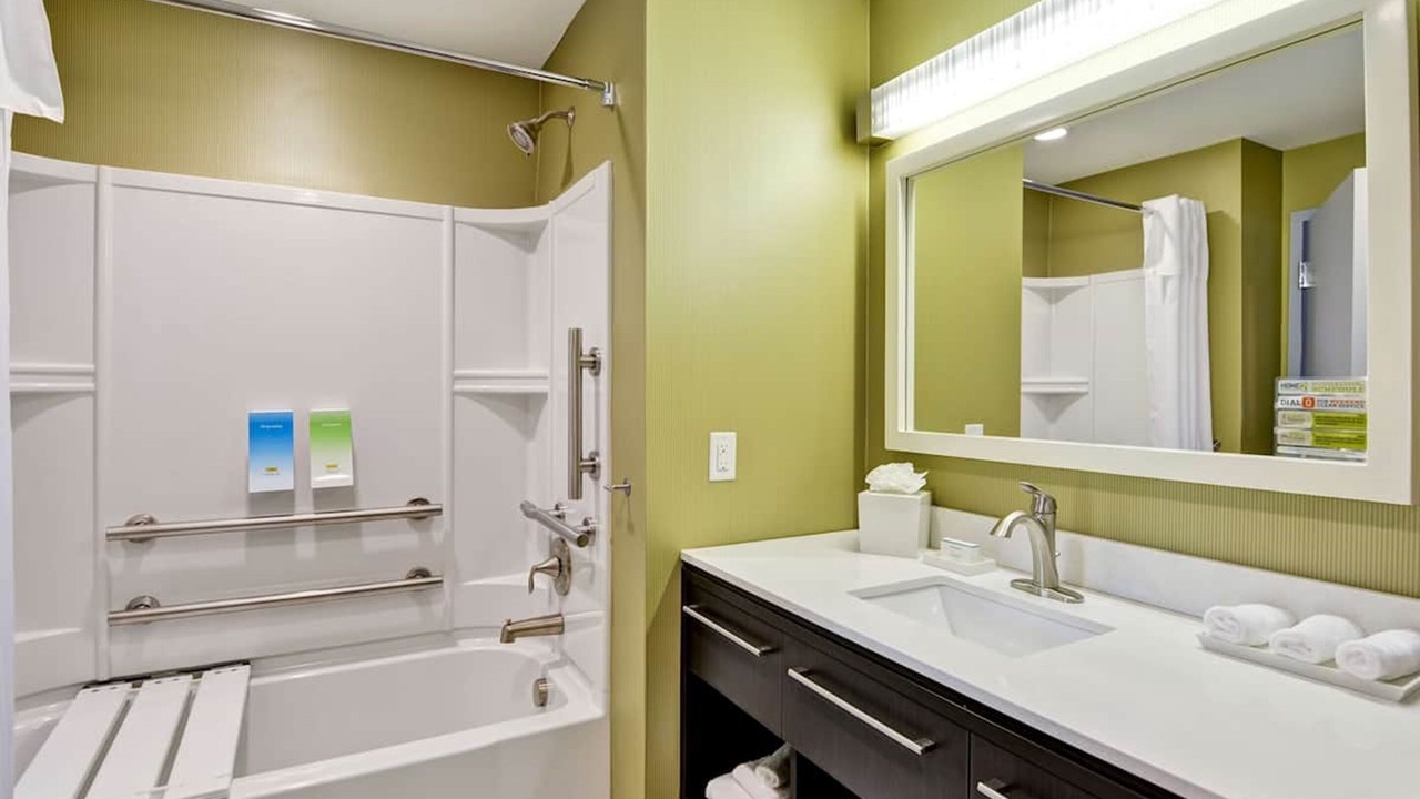 Photo of Bathroom in Winter Garden