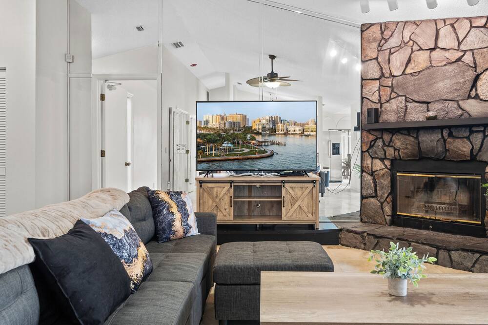 Photo of Livingroom in Fruitville