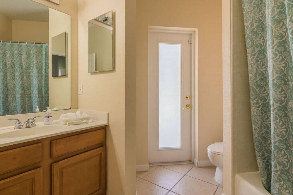 Photo of Bathroom in Highlands Reserve