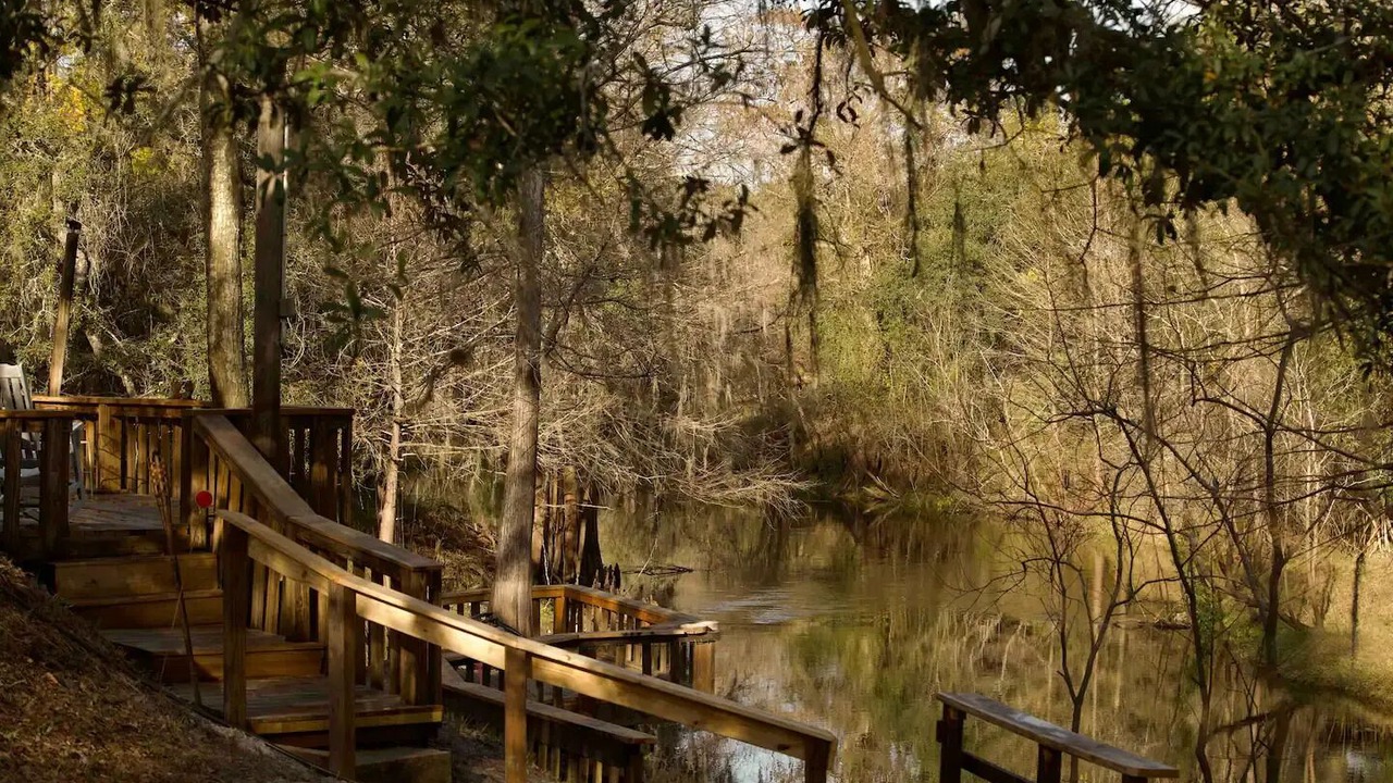 Photo of Outdoor in Ridge Manor