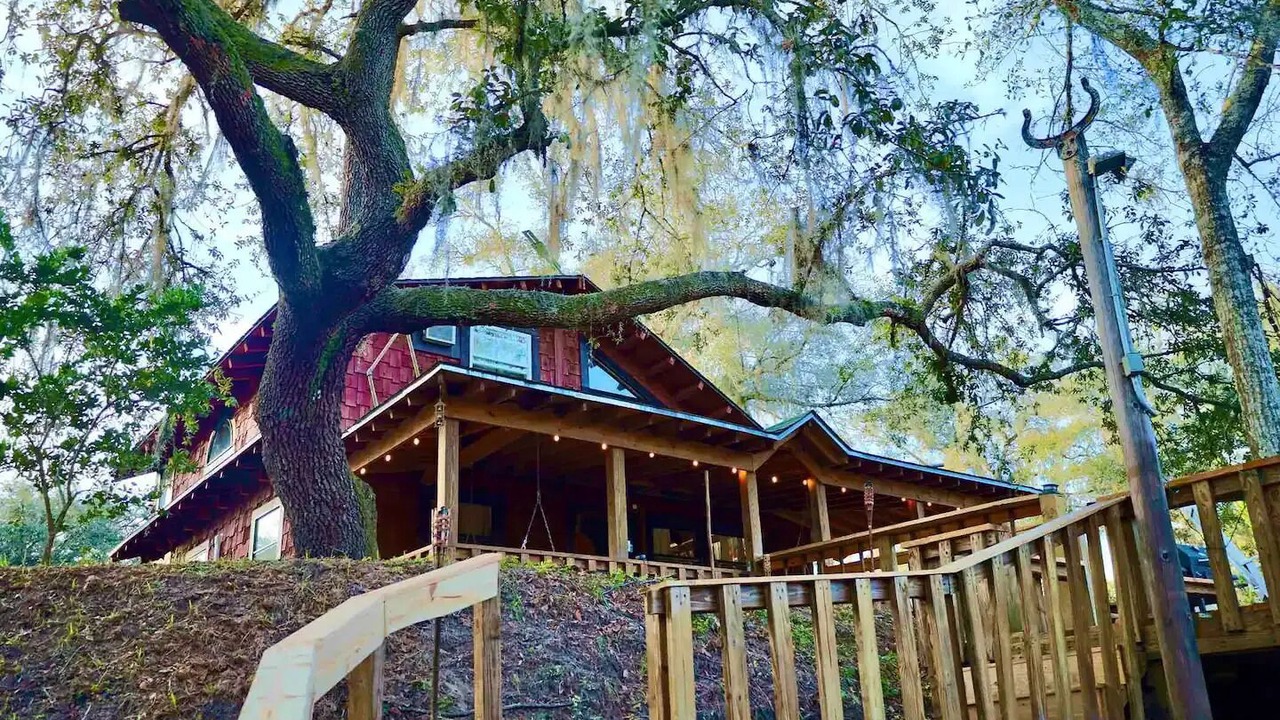 Photo of Outdoor in Ridge Manor