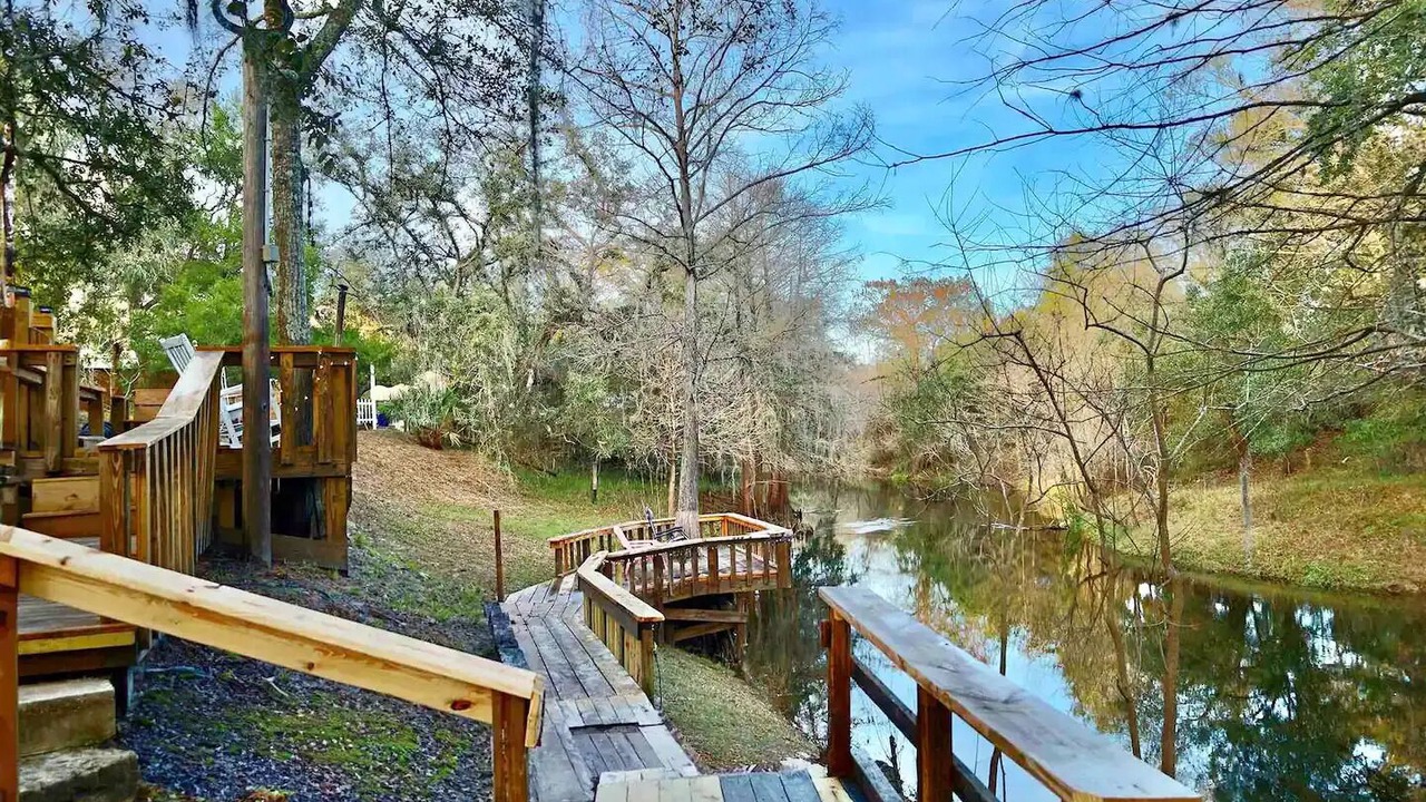 Photo of Outdoor in Ridge Manor